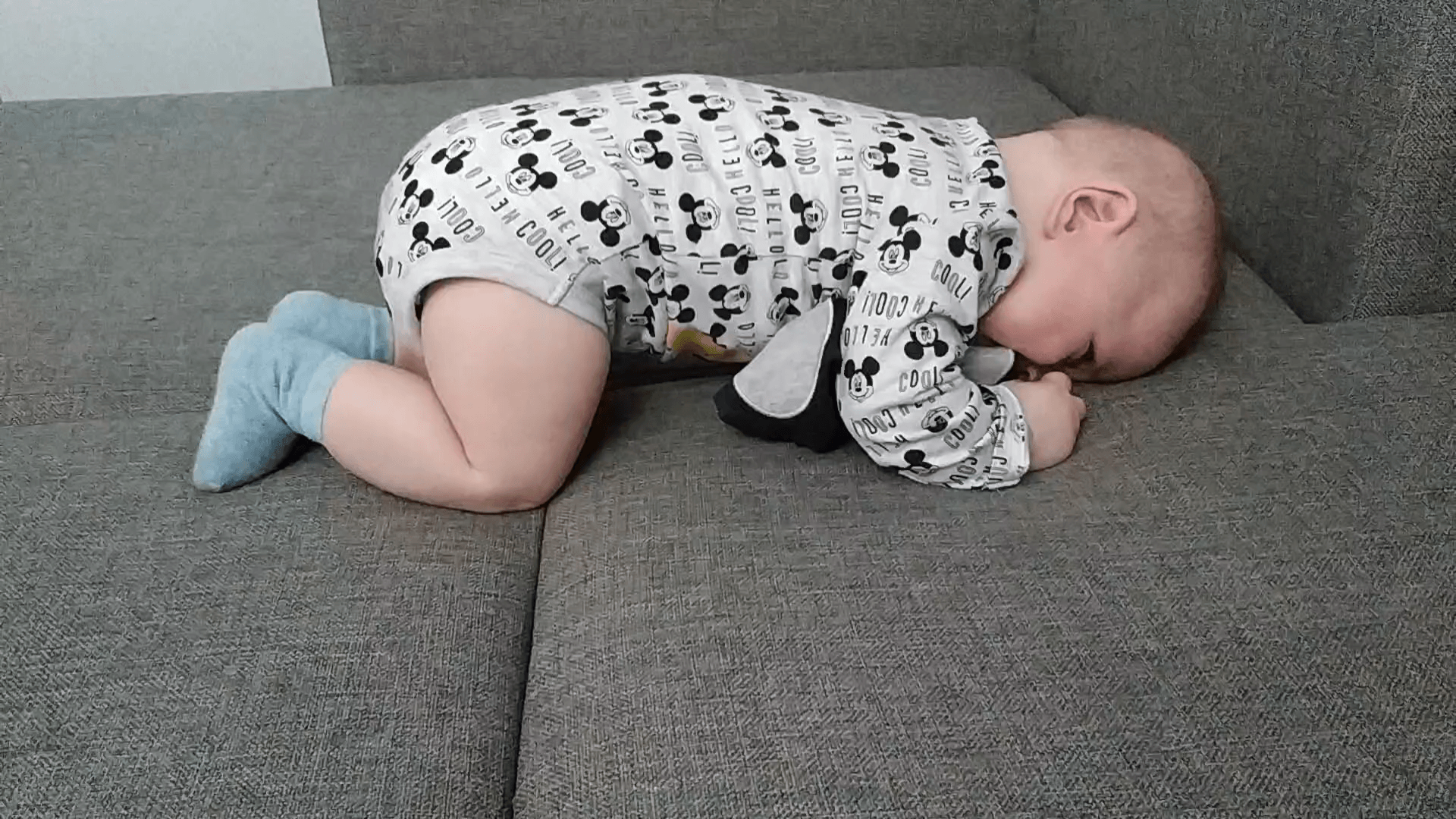 Screenshot_2019-09-27-20-24-58-452_com.miui.videoplayer.png