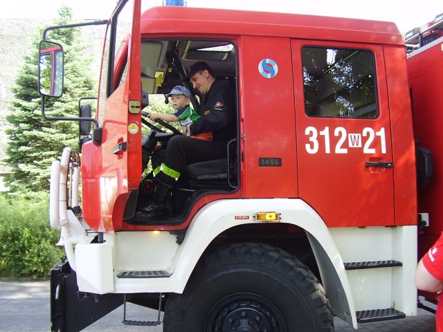 PbTLVqu9mzD7mudMPX.jpg